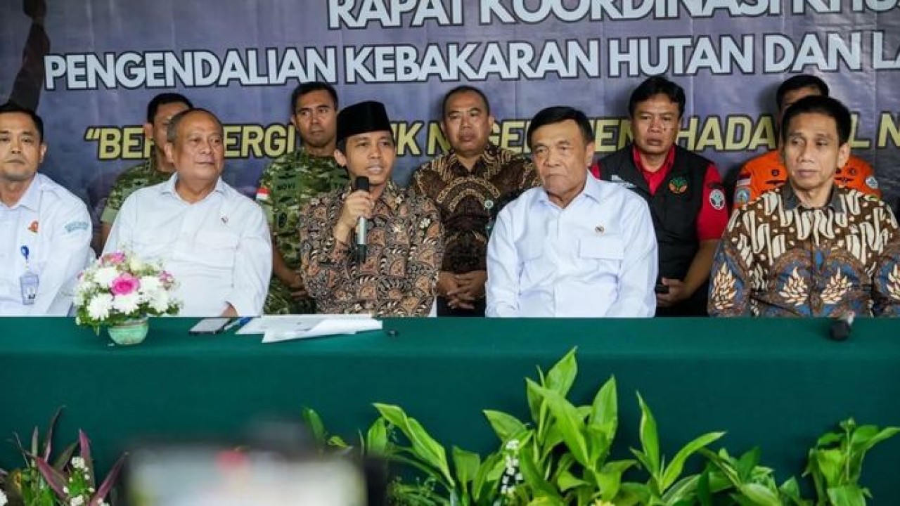 Menteri Kehutanan (Menhut) Raja Juli Antoni dalam Rapat Koordinasi Khusus Pengendalian Karhutla Tahun 2026 di Jakarta, Kamis, 18 Juni 2026. (Antara)