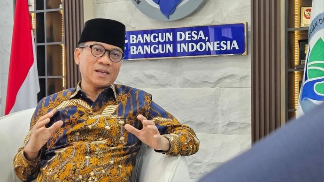 Menteri Desa dan Pembangunan Daerah Tertinggal Yandri Susanto dalam wawancara bersama Antara di Jakarta, Kamis, 25 Juni 2026. (Antara)