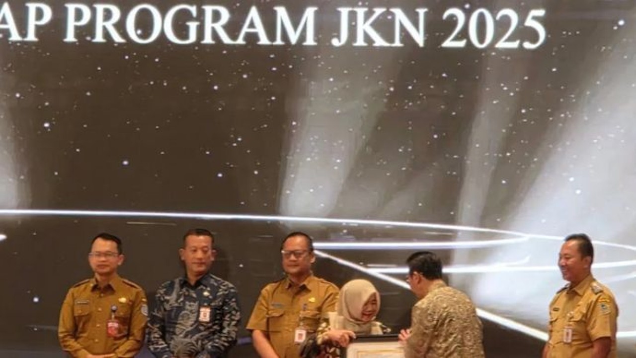 BPJS Kesehatan memberikan apresiasi kepada pemerintah daerah di Jawa Tengah atas kontribusi iuran JKN di Semarang, Selasa, 23 Jun 2026. (Antara)