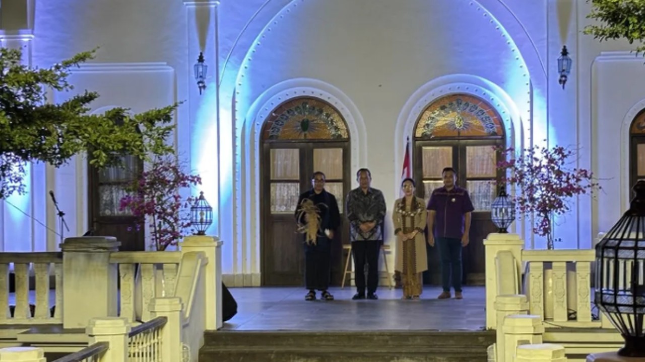 Menteri Koperasi Ferry Juliantono luncurkan Koperasi Nasional Laskar Juang Indonesia minta bergerak dari hulu, Denpasar, Jumat (5/6/2026). (ANTARA/Ni Putu Putri Muliantari) (Antara)