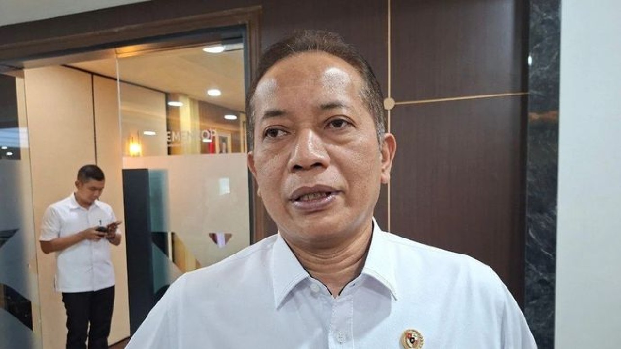 Menteri Koperasi (Menkop) Ferry Juliantono. (Antara)