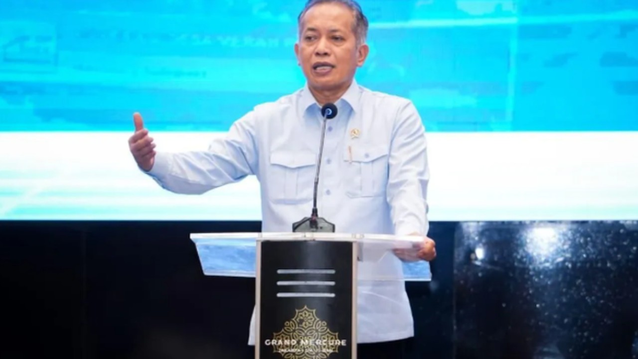 Menteri Koperasi Ferry Juliantono menyampaikan paparan dalam Rapat Koordinasi Nasional (Rakornas) Kementerian Koperasi di Jakarta, Rabu (13/5/2026). ANTARA/HO-Kemenkop. (Antara)