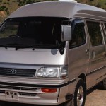 Toyota HiAce-1782095812