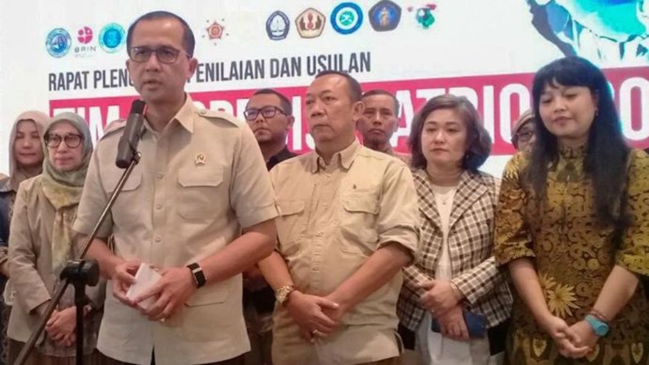 Menteri Transmigrasi (Mentrans) M Iftitah Sulaiman Suryanagara. (Antara)