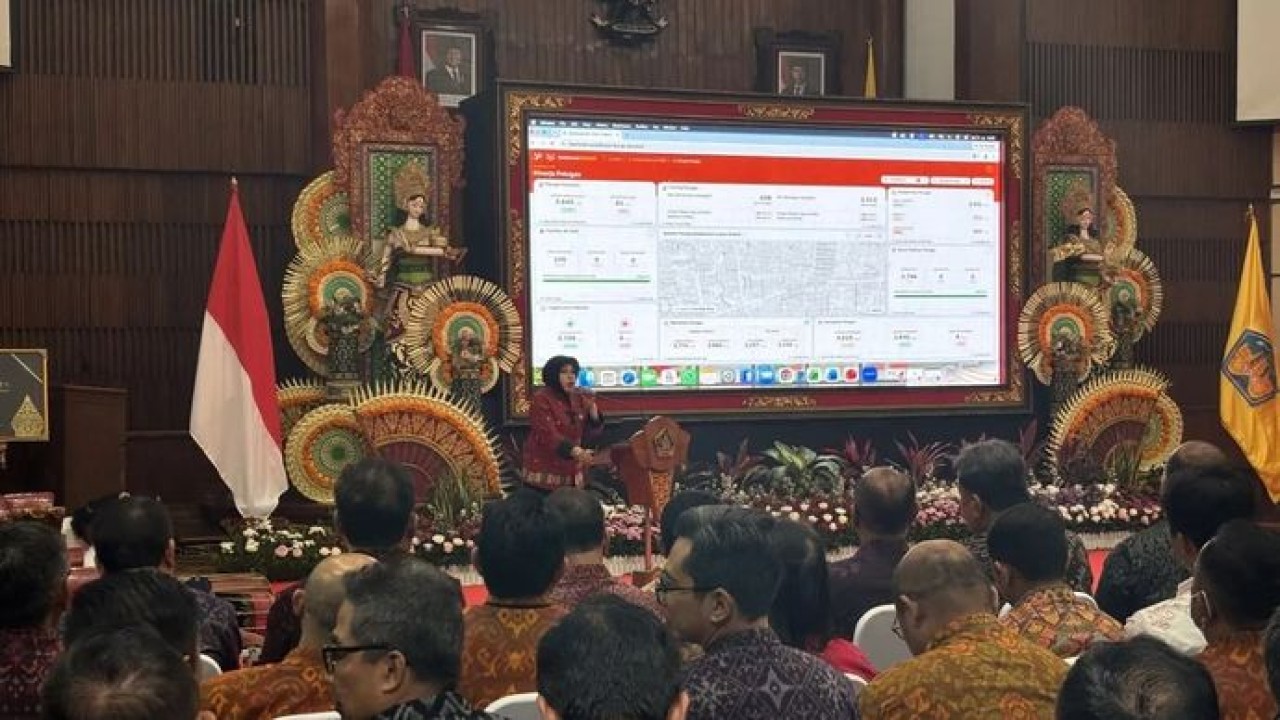 Kepala BPS RI Amalia Adininggar Widyasanti bahas progres SE 2026 di Provinsi Bali, Denpasar, Sabtu, 11 Juli 2026. (Antara)