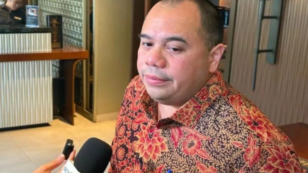 Chief Executive Officer (CEO) PT Danantara Investment Management (DIM) Pandu Sjahrir diwawancarai seusai acara bertajuk (Antara)
