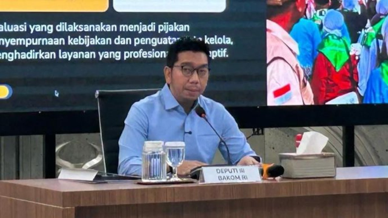 Deputi III Badan Komunikasi Pemerintah (Bakom) RI Kurnia Ramadhana dalam jumpa pers Program Hasil Terbaik Cepat (PHTC) di kantor Bakom, Jakarta, Rabu, 15 Juli 2026 (Antara)