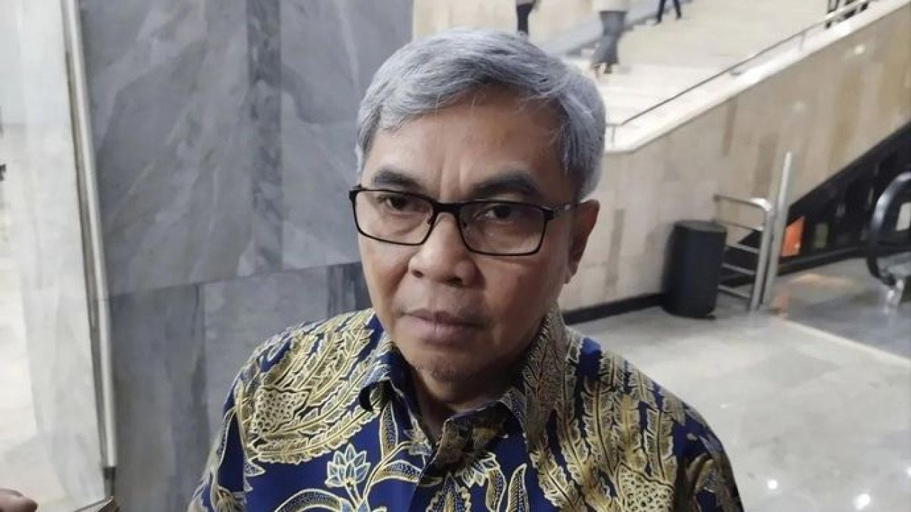 Ketua KPK Setyo Budiyanto menjawab pertanyaan pers di Gedung DPR, Jakarta, Selasa, 14 Juli 2026 (Antara)
