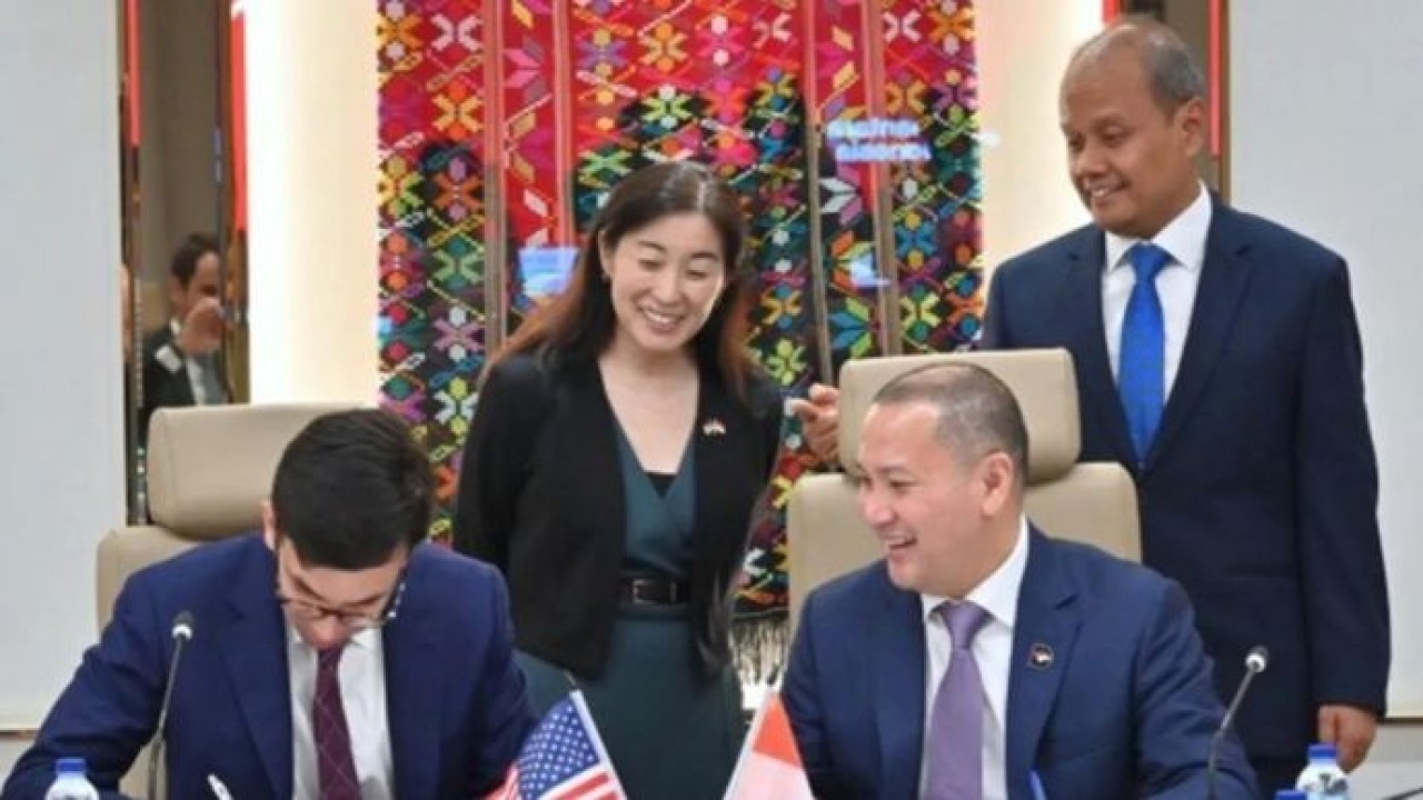 Penandatanganan Nota Kesepahaman (Memorandum of Understanding/MoU) antara PT Danantara Development Management Fund dan Latitude Energy terkait pengembangan proyek gasifikasi batu bara yang dilakukan di Jakarta, Rabu, 8 Juli 2026. (Antara)