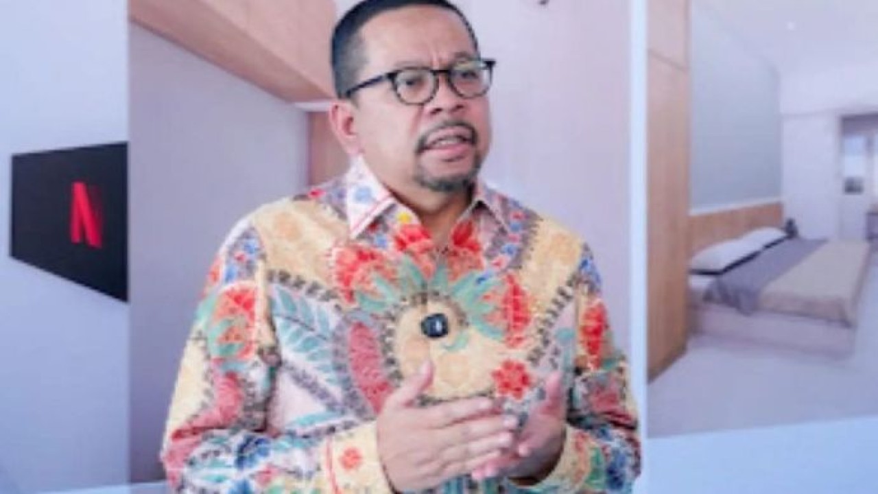 Kepala Badan Komunikasi Pemerintah (Bakom) Muhammad Qodari menghadiri groundbreaking hunian Manggarai di Jakarta, Jumat (21/8/2026). (Antara)
