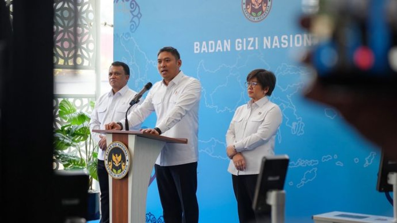 Kepala BGN Sudaryono (tengah) dalam konferensi pers di Jakarta, Senin, 27 Juli 2026. (Antara)