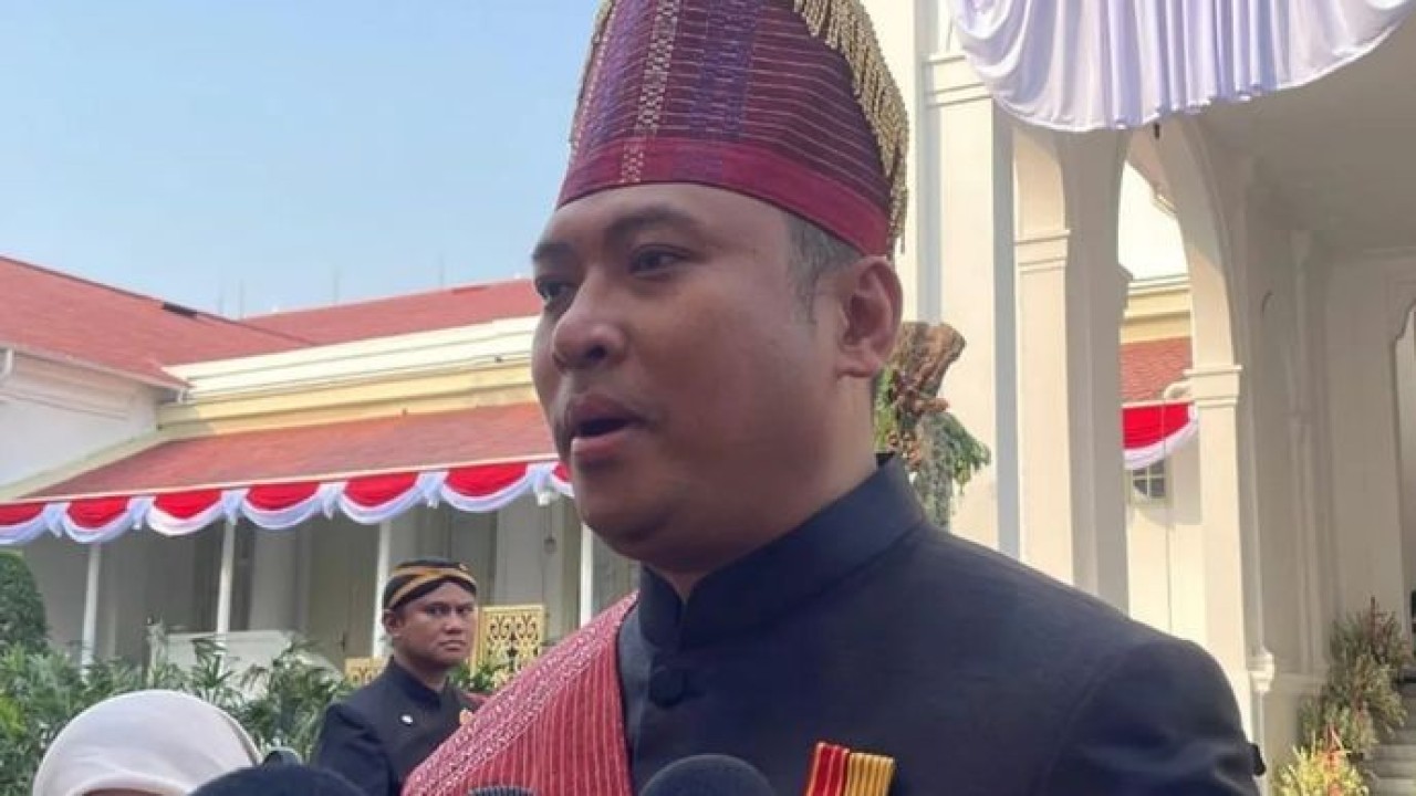 Kepala Badan Gizi Nasional (BGN) Sudaryono menghadiri Upacara Penurunan Bendera Merah Putih di Istana Merdeka, Jakarta, Senin, 17 Agustus 2026. (Antara)