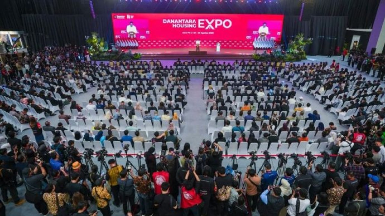 Suasana gelaran Danantara Housing Expo 2026 di Nusantara International Convention Exhibition (NICE), Pantai Indah Kapuk (PIK) 2, Kabupaten Tangerang, Provinsi Banten, Kamis (27/8/2026). (Antara)