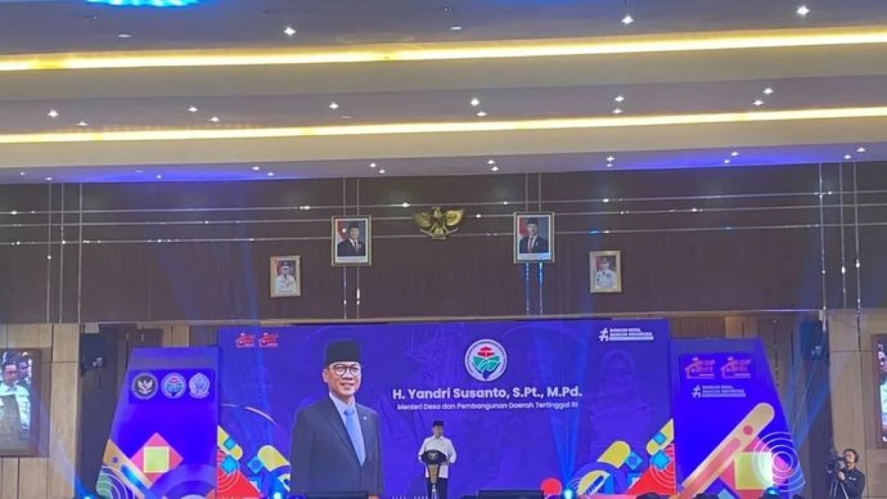 Menteri Desa dan Pembangunan Daerah Tertinggal (Mendes PDT) Yandri Susanto pada Seminar Koperasi Desa/Koperasi Merah Putih (KDKMP) di Makassar (Antara)