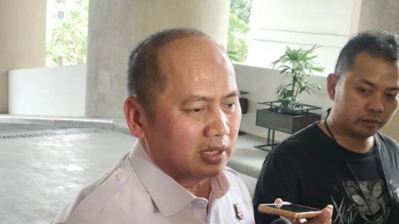 Kepala Pusat Penerangan Hukum (Kapuspenkum) Kejaksaan Agung Anang Supriatna memberikan keterangan pers di Gedung Utama Kejaksaan Agung di Jakarta (Antara)