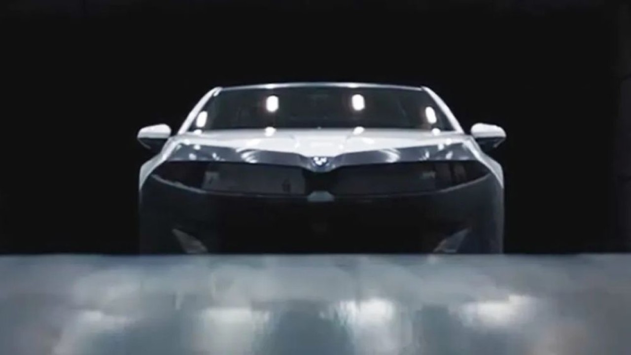 BMW-1790586990