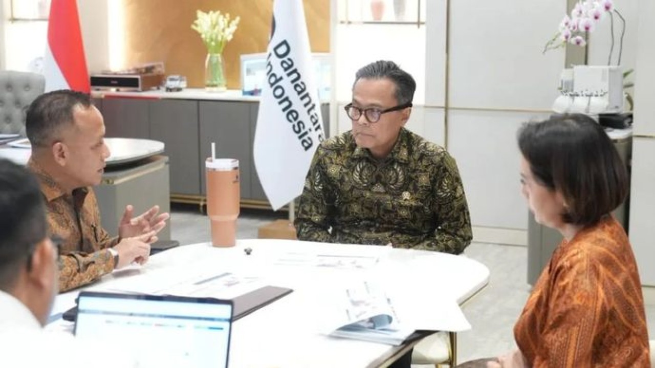 Kepala BP BUMN sekaligus COO Danantara, Dony Oskaria, menggelar pertemuan dengan Direktur Utama PalmCo membahas strategi transformasi untuk memperkuat posisinya sebagai pemain global dalam industri minyak kelapa sawit.