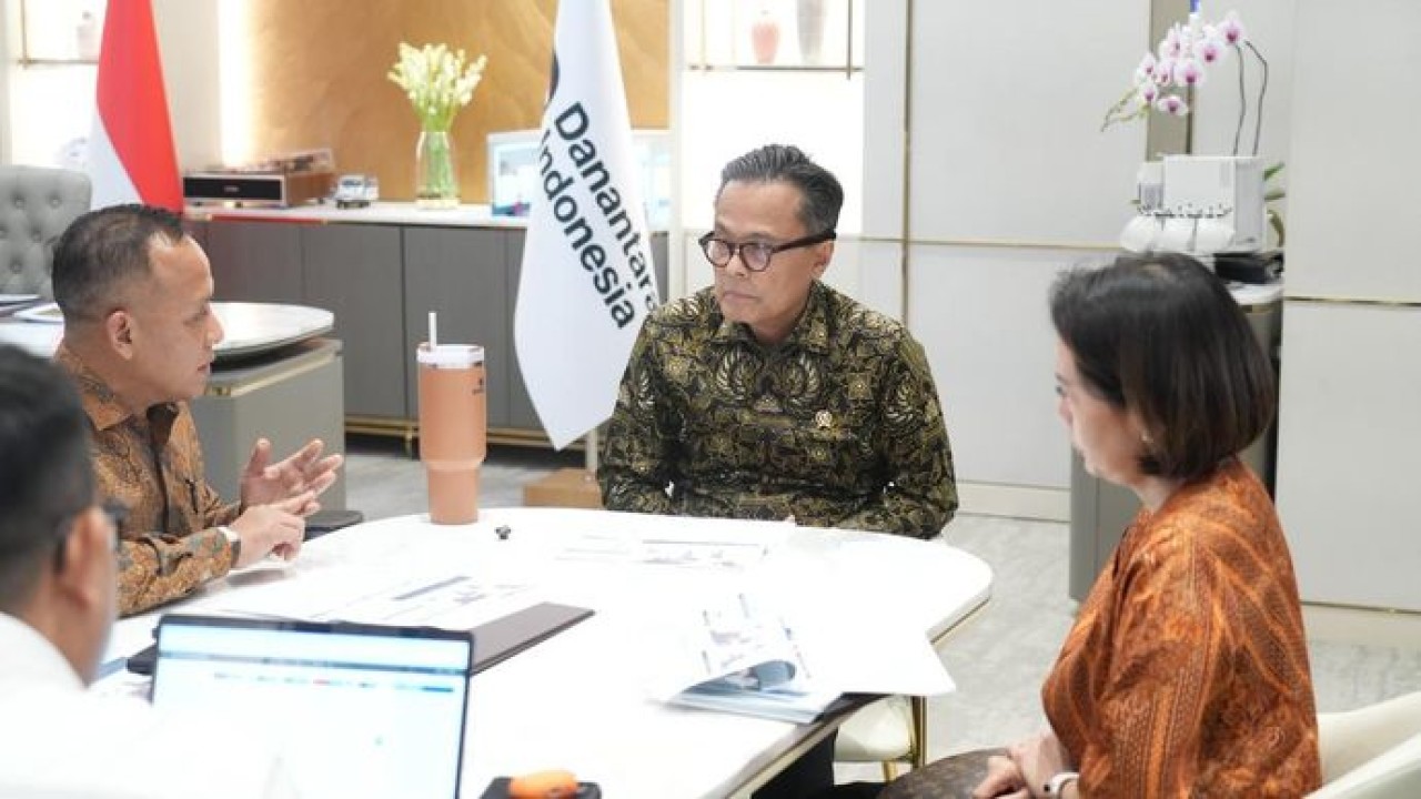 Kepala BP BUMN sekaligus COO Danantara Dony Oskaria. (Antara)