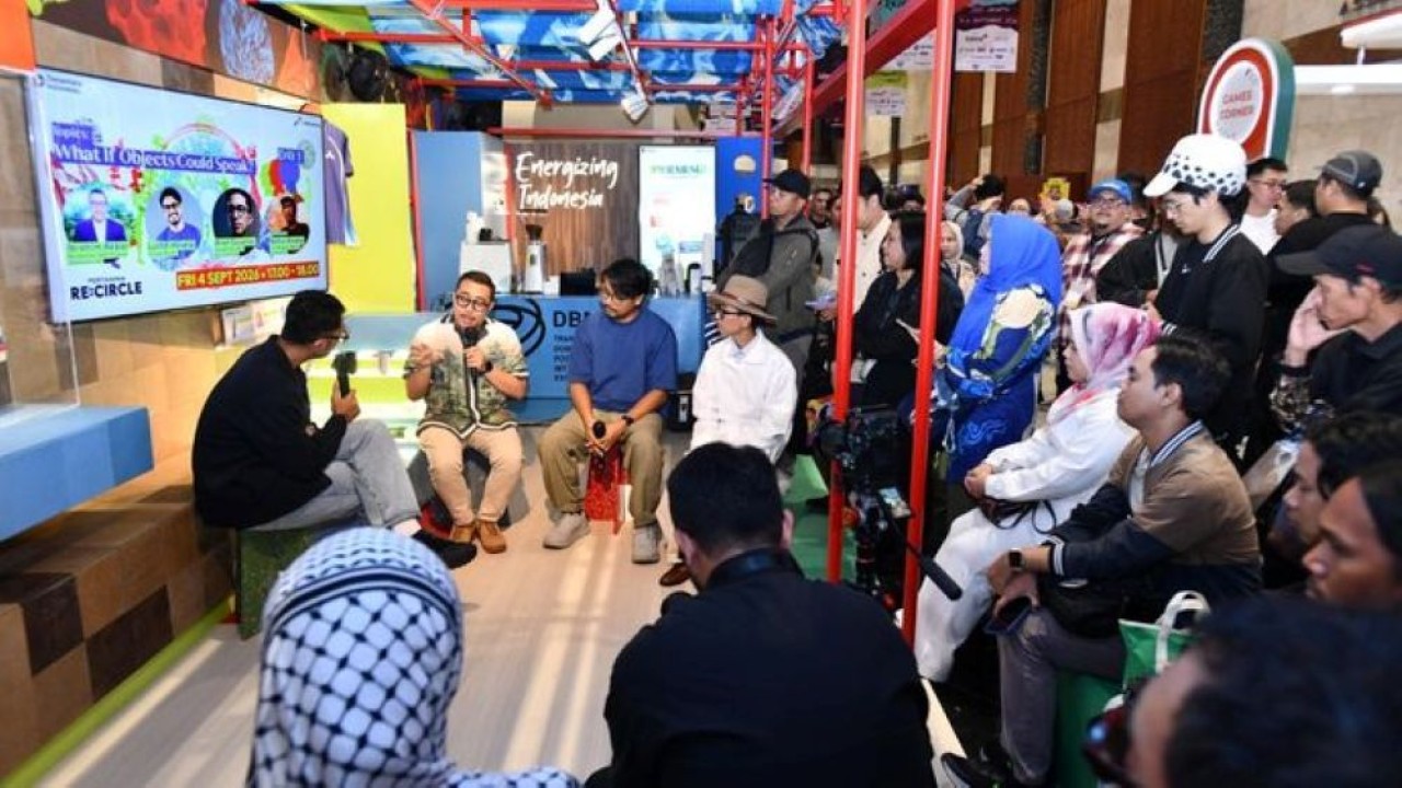 SAF Project Commercial PT Pertamina Patra Niaga, Ibrahim Akbar menjadi salah satu pembicara di booth Pertamina dalam acara Ideafest 2026 di Jakarta International Convention Center (JICC), pada Jumat, 4 September 2026. (Foto: Antara)