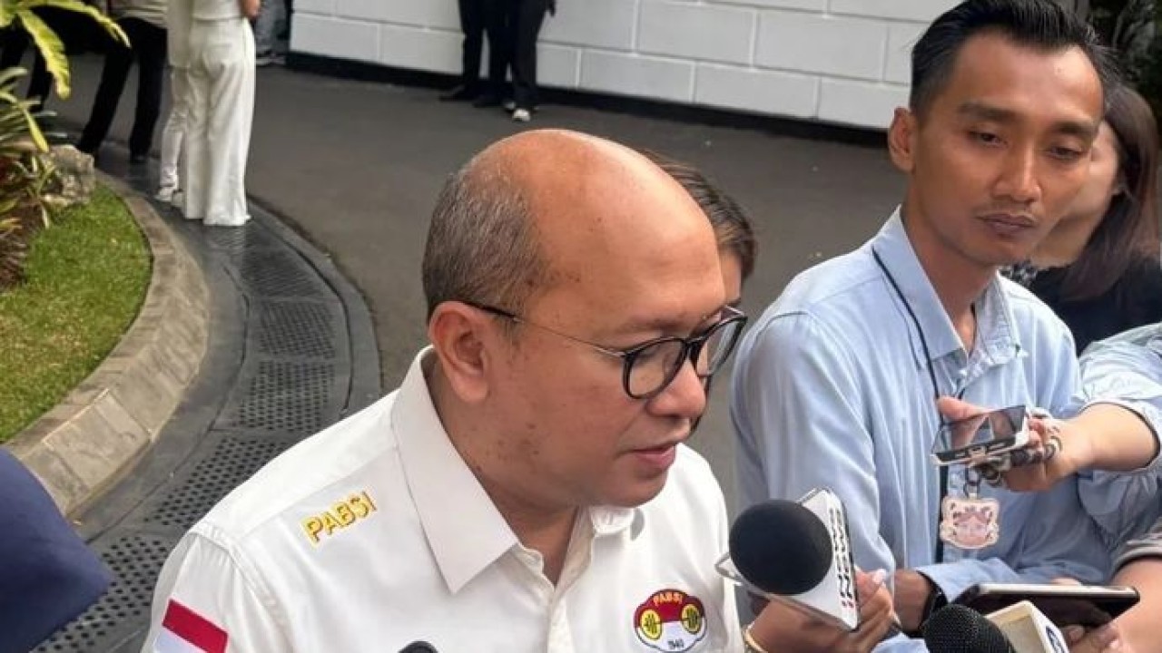 CEO Danantara Indonesia Rosan Roeslani memberikan keterangan kepada media di Kompleks Istana Kepresidenan (Antara)