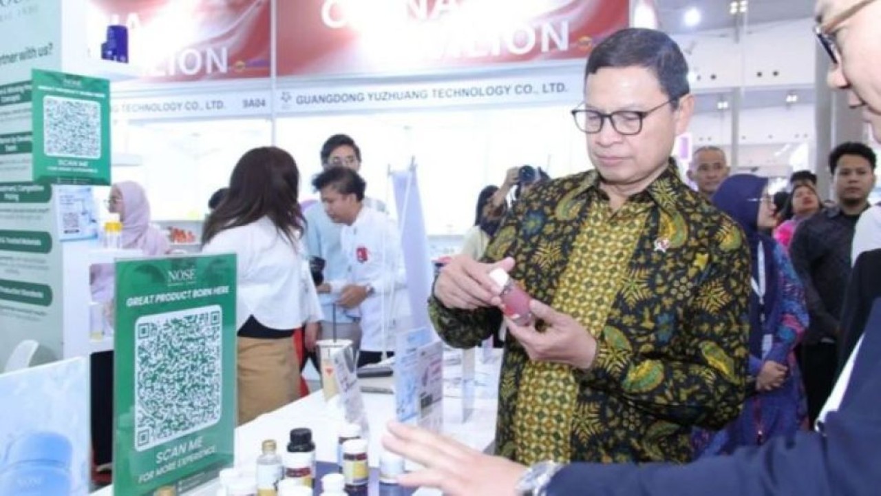 Kepala Badan Pengawas Obat dan Makanan (BPOM) Taruna Ikrar dalam forum The Initiation of Global Cosmetic Regulatory Network. (Foto: Antara)