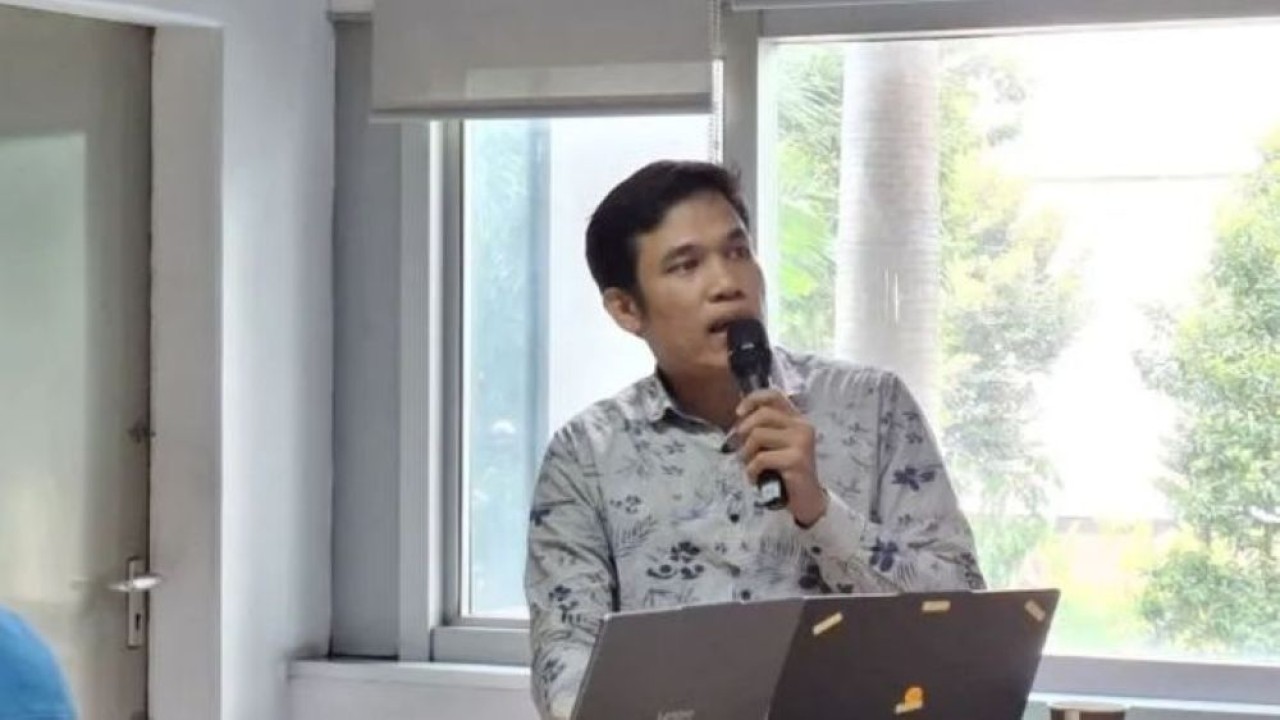 Peneliti Pusat Riset Kimis Molekuler BRIN, Julinton Sianturi. (Foto: Antara)