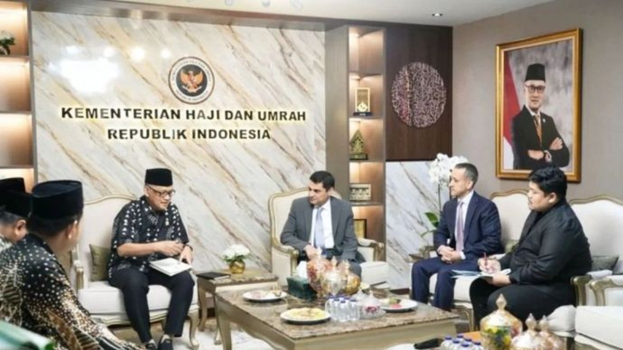 Menteri Haji dan Umrah (Menhaj) Mochamad Irfan Yusuf beserta jajaran menerima kunjungan Duta Besar Yordania untuk Indonesia Sudqi Atallah Al Omoush di Kantor Kemenhaj, Jakarta, Selasa (6/10/2026) (Antara)