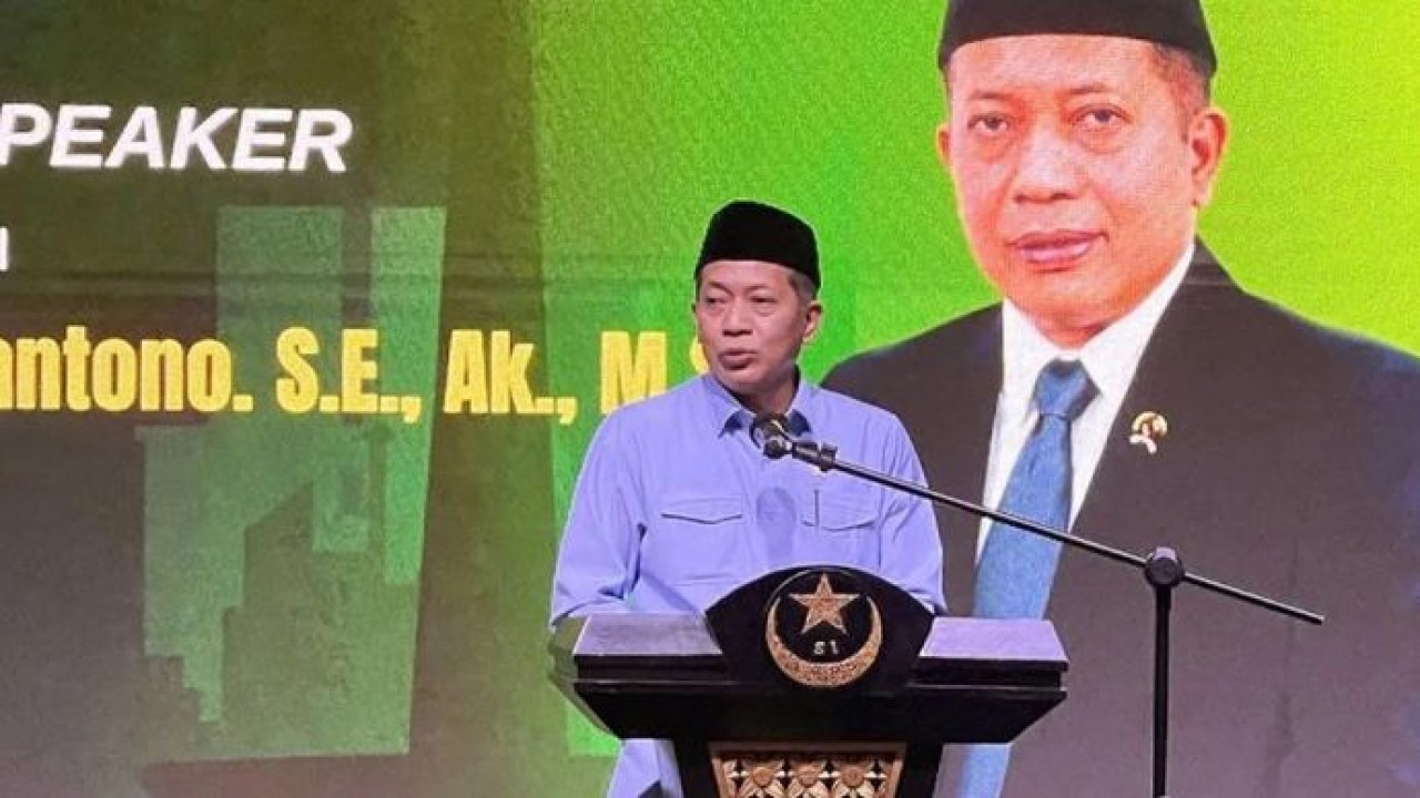 Menteri Koperasi (Menkop) Ferry Juliantono dalam peluncuran Logo Kongres Nasional/Majelis Tahkin ke-42 Syarikat Islam yang digelar di Jakarta (Antara)