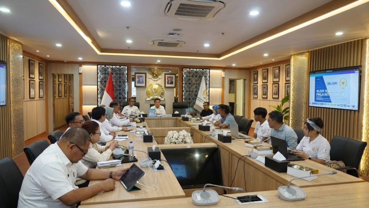 Sekretaris Jenderal DPD RI, Irjen Pol Mohammad Iqbal dalam pertemuan bersama jajaran pengurus Blispi membahas persiapan penyelenggaraan BLiSPI Youth Cup V Piala DPD RI 2026/ist