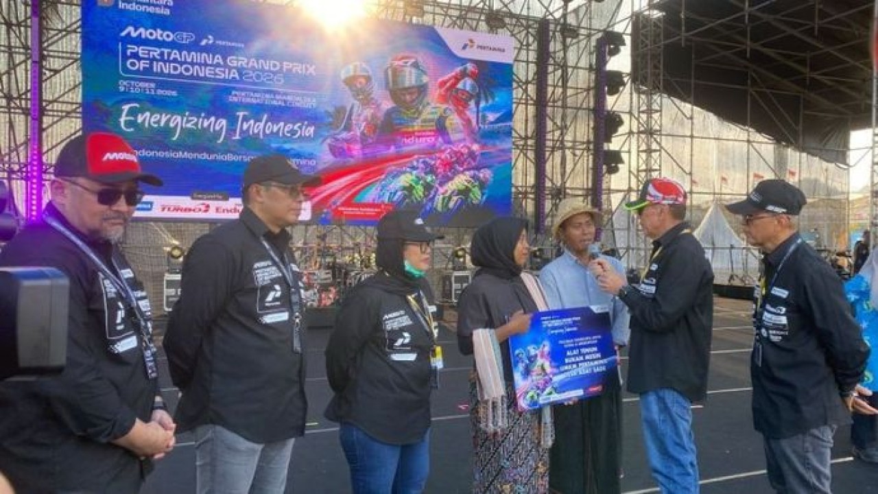 PT Pertamina (Persero) memberikan bantuan 45 alat tenun serta pendampingan pelatihan agar para perajin dapat kembali menjalankan usaha. (Foto: Dok/Istimewa/Pertamina)