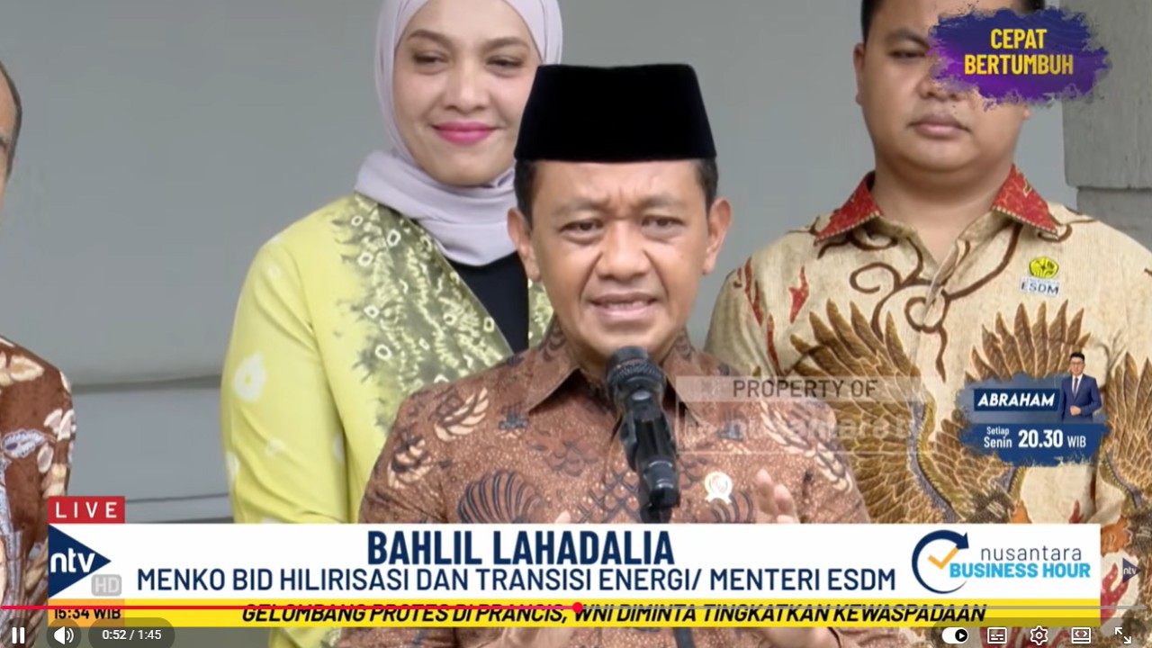 Menteri Koordinator Hilirisasi dan Transisi Energi Bahli Lahadalia sebut pemerintah sedang mengkaji penataan industri nikel nasional di tengah kelebihan pasokan global yang mencapai 2,5 juta ton.