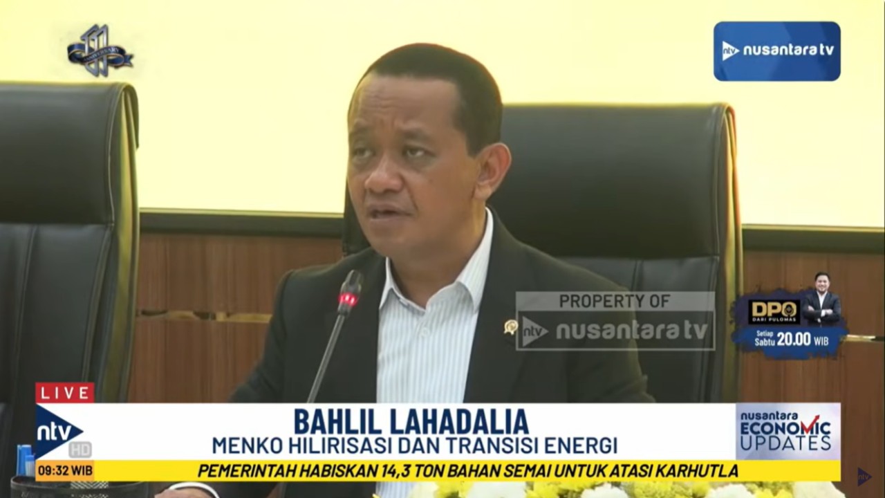 Menteri Koordinator Bidang Hilirisasi dan Transisi Energi, Bahlil Lahadalia menjamin bahan bakar minyak (BBM) bersubsidi tidak akan naik.