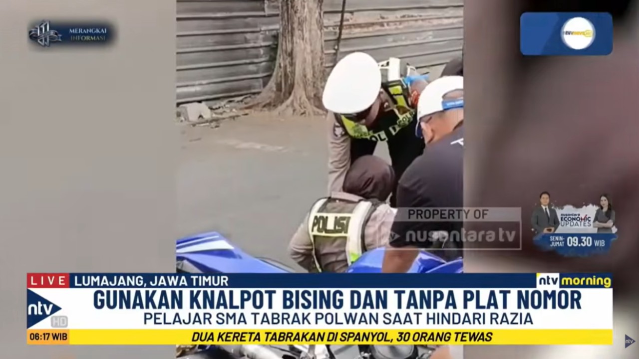 Seorang pelajar SMA di Lumajang, Jawa Timur, menabrak polisi wanita (polwan) yang tengah menggelar Operasi Patuh Semeru.