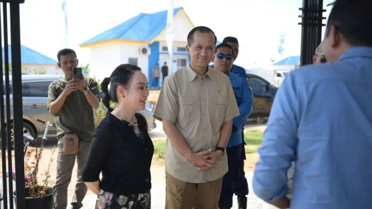 Menteri Transmigrasi Muhammad Iftitah Sulaiman Suryanagara (Antara)