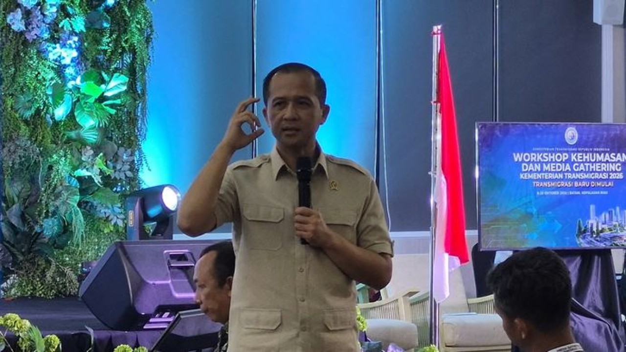 Menteri Transmigrasi (Mentrans) Muhammad Iftitah Sulaiman Suryanagara menargetkan pembaruan Undang-Undang Ketransmigrasian dapat masuk dalam Program Legislasi Nasional (Prolegnas) 2027. (Ntvnews.id-Muslimin Trisyuliono)